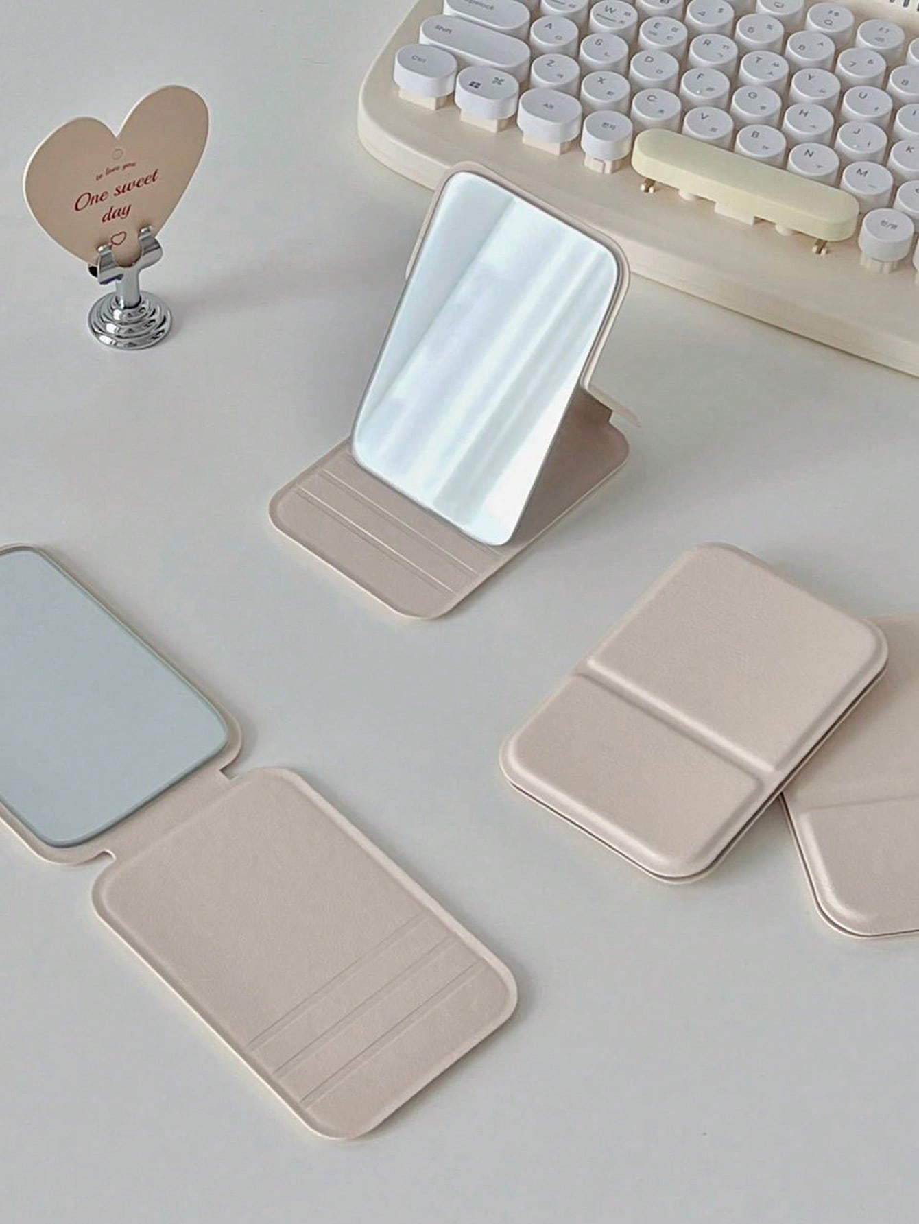 Portable Folding Mini Makeup M - Beauty Makeup Kit recension och pris