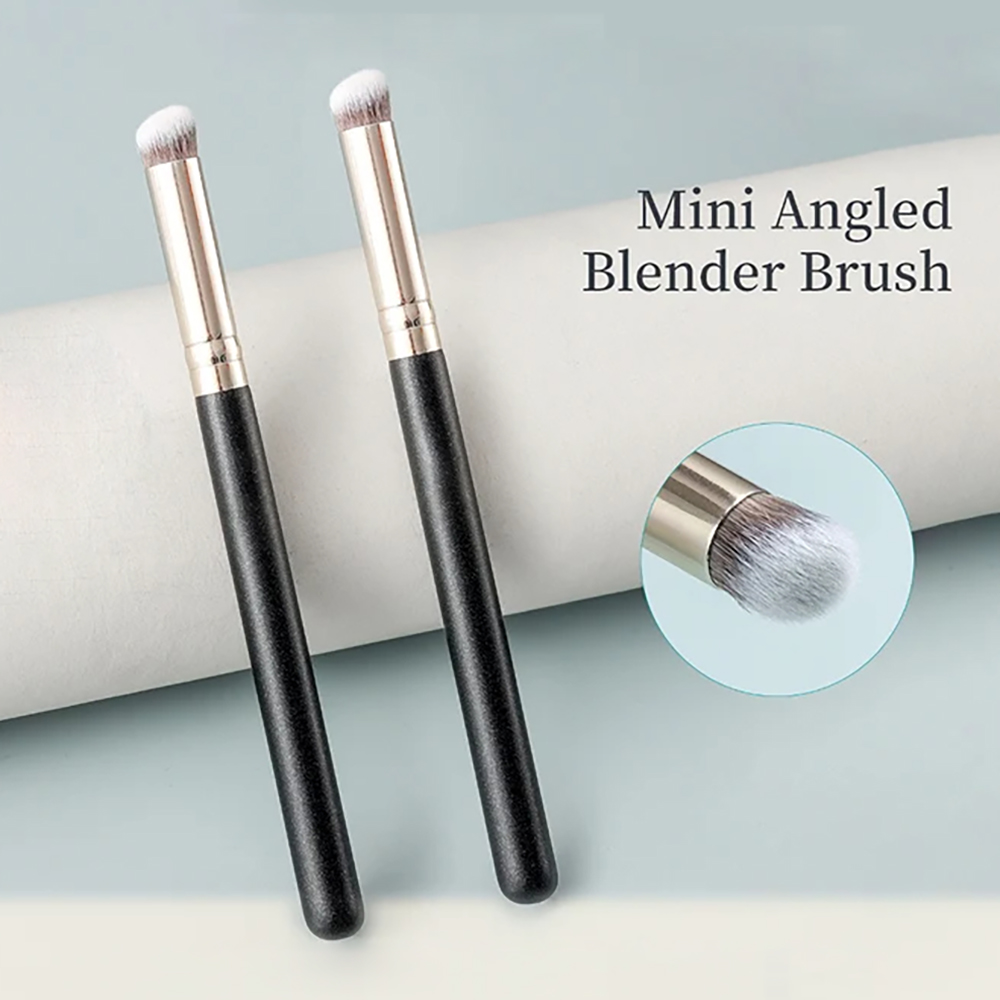 Angled Concealer Makeup Brush  - Beauty Queen Makeup recension och pris